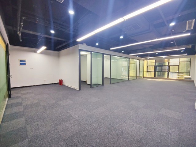 南京汽车塑料零件设备运输